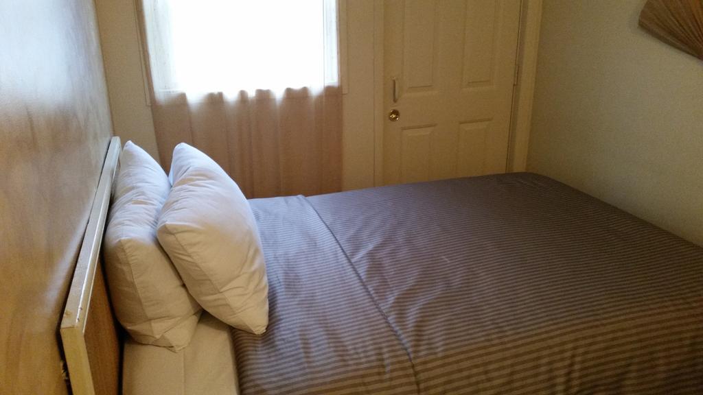 A Voyageur'S Guest House Ottawa Phòng bức ảnh