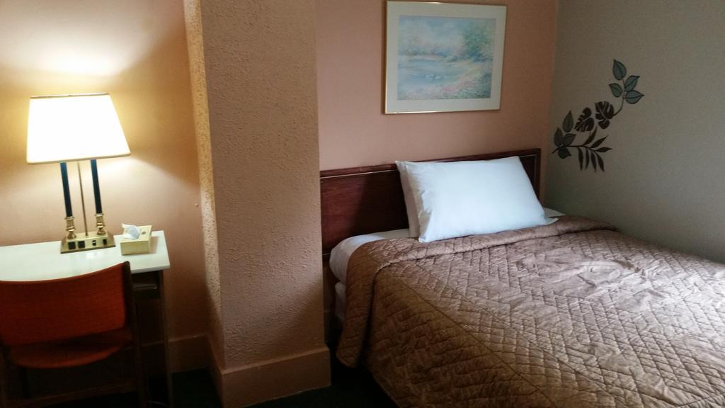 A Voyageur'S Guest House Ottawa Phòng bức ảnh