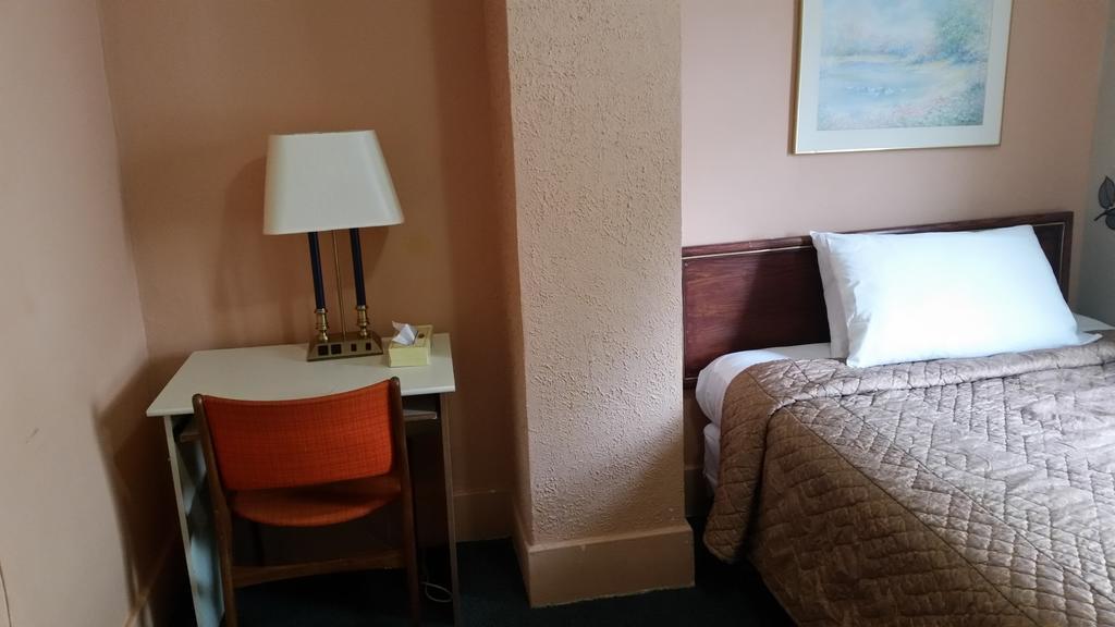 A Voyageur'S Guest House Ottawa Phòng bức ảnh
