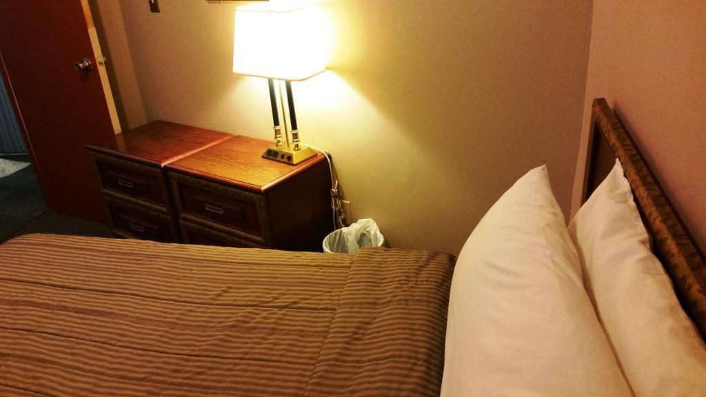 A Voyageur'S Guest House Ottawa Phòng bức ảnh