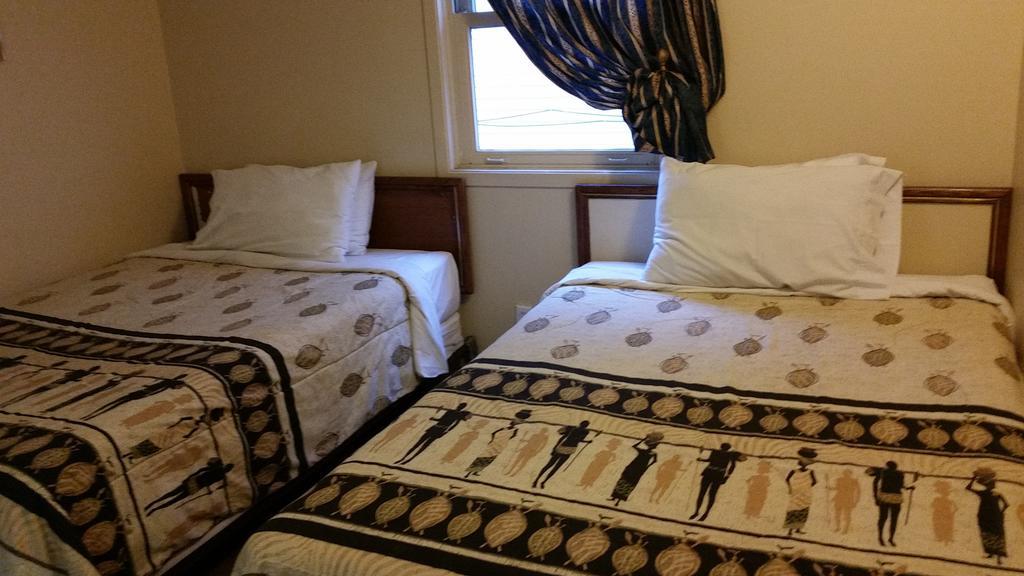 A Voyageur'S Guest House Ottawa Phòng bức ảnh