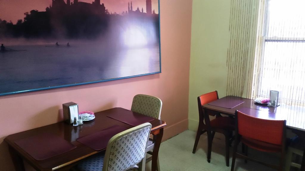 A Voyageur'S Guest House Ottawa Phòng bức ảnh